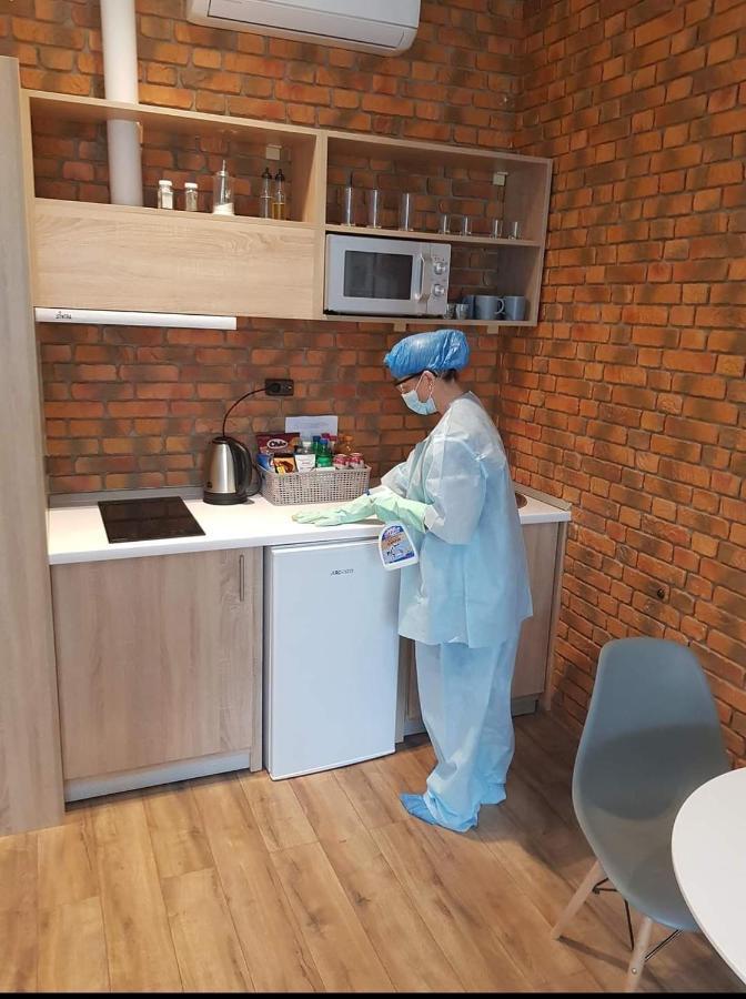 Затишні Смарт-Квартири В Історичному Центрі! Apartment Uzhhorod Ngoại thất bức ảnh