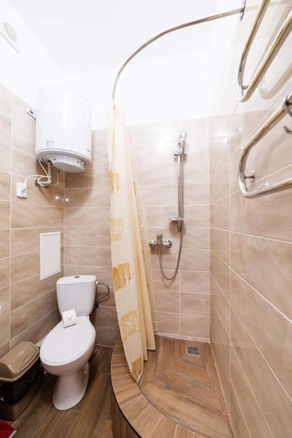 Затишні Смарт-Квартири В Історичному Центрі! Apartment Uzhhorod Ngoại thất bức ảnh