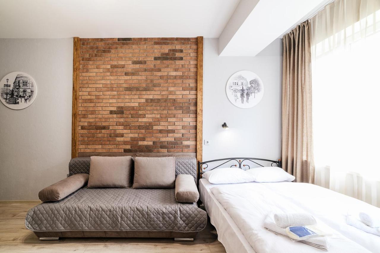 Затишні Смарт-Квартири В Історичному Центрі! Apartment Uzhhorod Ngoại thất bức ảnh