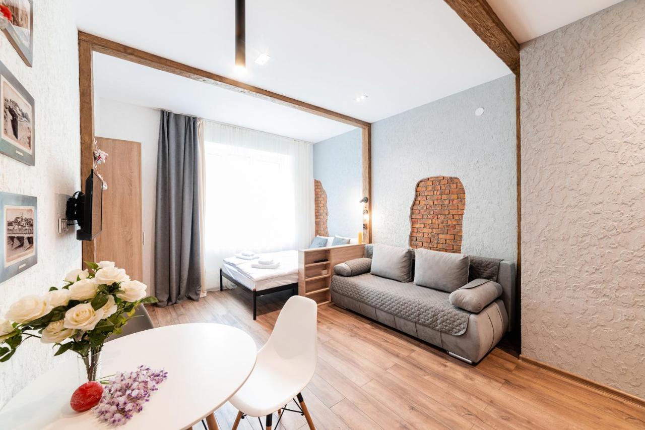 Затишні Смарт-Квартири В Історичному Центрі! Apartment Uzhhorod Ngoại thất bức ảnh