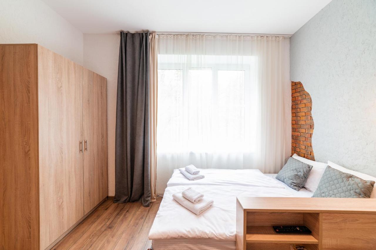 Затишні Смарт-Квартири В Історичному Центрі! Apartment Uzhhorod Ngoại thất bức ảnh